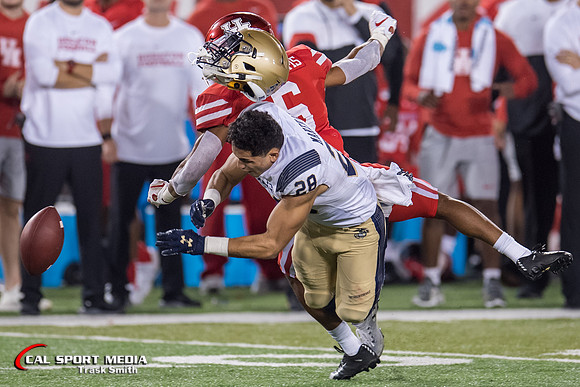 NCAA Football 2019: Navy vs Houston NOV 30