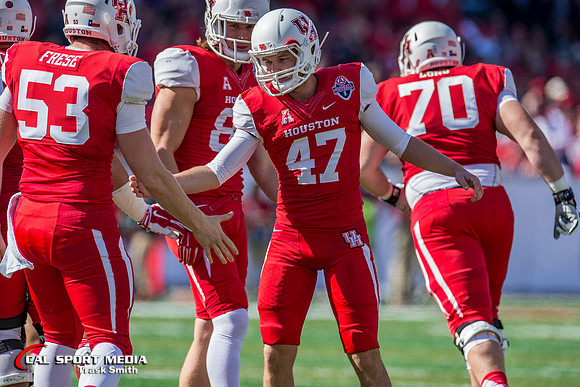 NCAA Football 2015: Temple Owls vs Houston Cougars DEC 05