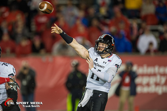 NCAA Football 2015: Cincinnati Bearcats vs Houston Cougars NOV 07