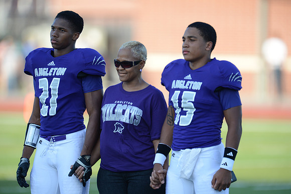 Angleton Wildcats vs. Brazoswood Buccaneers football game 09-07-12