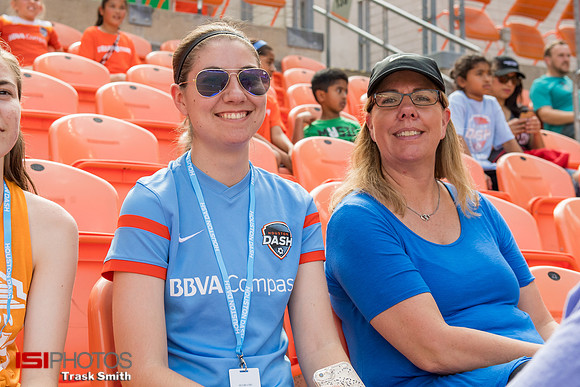 Houston Dash fans