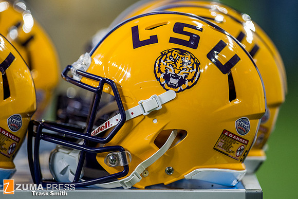 NCAA football 2015 - LSU Tigers defeat the Texas Tech Red Raiders 56-27