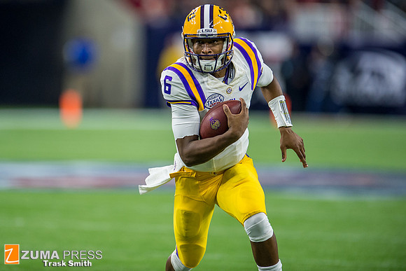 NCAA football 2015 - LSU Tigers defeat the Texas Tech Red Raiders 56-27