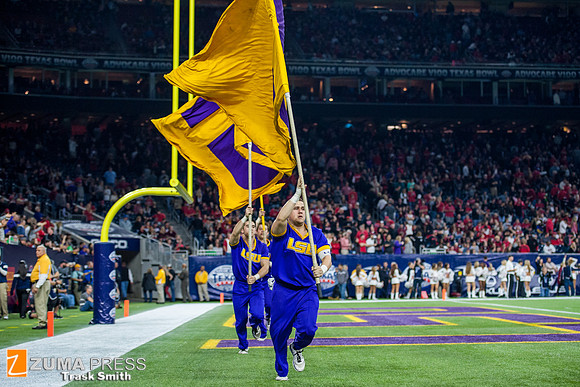 NCAA football 2015 - LSU Tigers defeat the Texas Tech Red Raiders 56-27