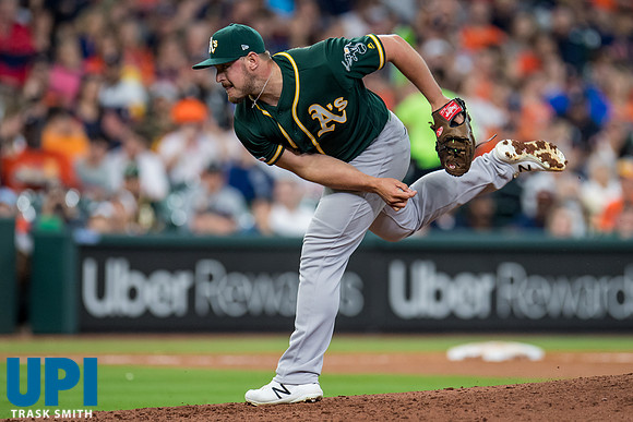 MLB ATHLETICS ASTROS