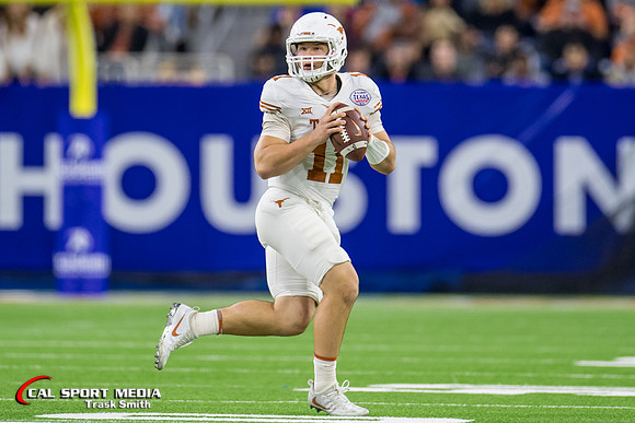 NCAA Football 2017: Texas Bowl - Texas vs Missouri DEC 27