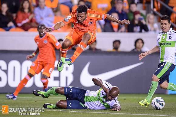 Soccer 2013 - The Houston Dynamo defeat Santos Laguna 1-0