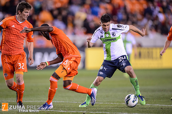 Soccer 2013 - The Houston Dynamo defeat Santos Laguna 1-0