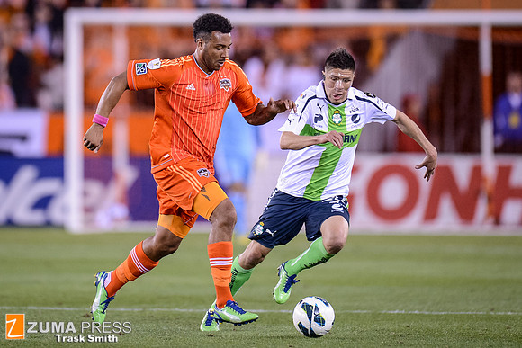 Soccer 2013 - The Houston Dynamo defeat Santos Laguna 1-0