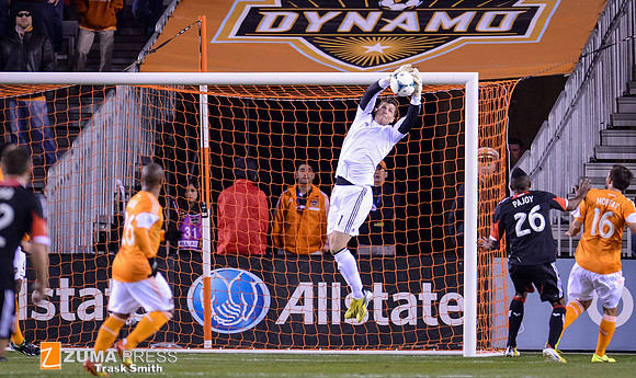 MLS 2013 - The Houston Dynamo defeat DC United 2-0