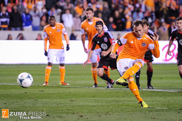 MLS 2013 - The Houston Dynamo defeat DC United 2-0