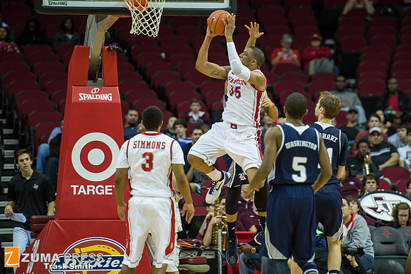 NCAA Basketball 2013 - University of Houston Cougars defeat the Rice Owls 54-52