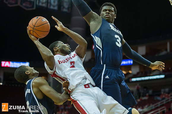 NCAA Basketball 2013 - University of Houston Cougars defeat the Rice Owls 54-52