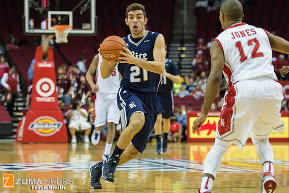 NCAA Basketball 2013 - University of Houston Cougars defeat the Rice Owls 54-52