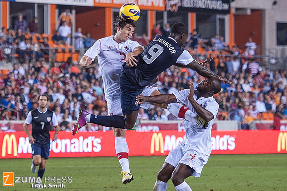 Soccer 2012 - USA and Canada tie 0-0