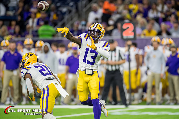NCAA Football 2022: TaxAct Texas Bowl LSU vs Kansas State JAN 04