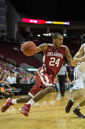 NCAA Basketball 2013 - the Oklahoma Sooners defeat the Texas A&M Aggies 64-52