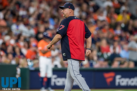 MLB INDIANS ASTROS