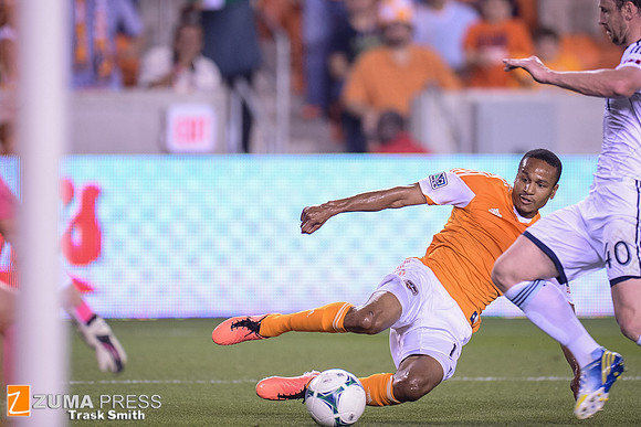 MLS 2013 - The Houston Dynamo defeat the Vancouver Whitecaps FC 2-1