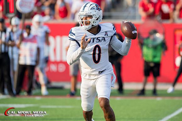 NCAA Football 2023: UTSA vs Houston SEP 2