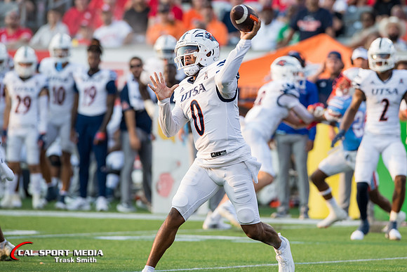 NCAA Football 2023: UTSA vs Houston SEP 2