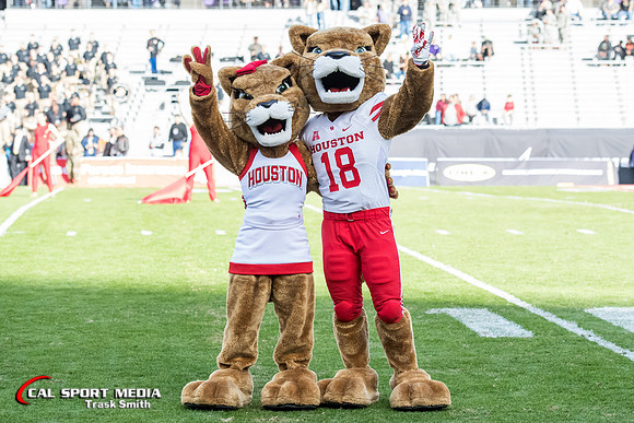 NCAA Football 2018: Lockheed Martin Armed Forces Bowl - Army vs Houston DEC 22