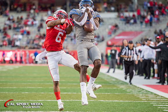 NCAA Football 2019: Memphis vs Houston NOV 16