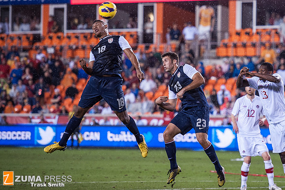Soccer 2012 - USA and Canada tie 0-0