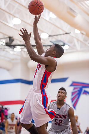 Basketball playoffs 2013 Ð the Brazosport Exporters defeat the Pearland Dawson Eagles 75-71.