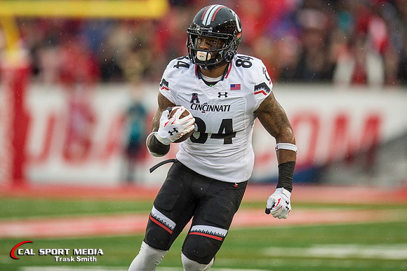 NCAA Football 2015: Cincinnati Bearcats vs Houston Cougars NOV 07
