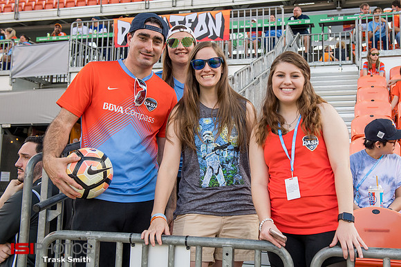Houston Dash fans