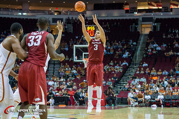 NCAA Basketball 2016: Arkansas vs Texas DEC 17