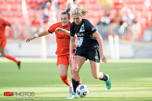 Allie Long, Gabby Seiler