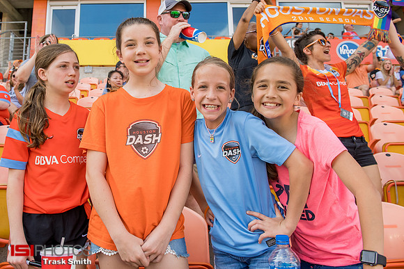 Houston Dash fans