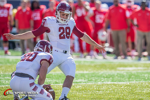 NCAA Football 2015: Temple Owls vs Houston Cougars DEC 05
