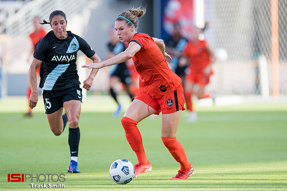 Veronica Latsko, Sabrina Flores