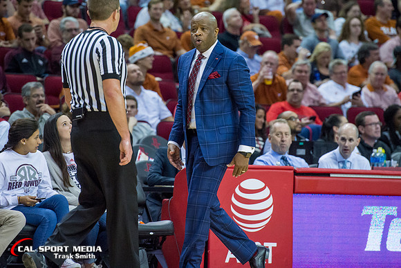 NCAA Basketball 2016: Arkansas vs Texas DEC 17