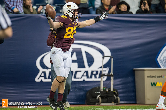 NCAA football 2013 - Texas Bowl: Minnesota vs Syracuse