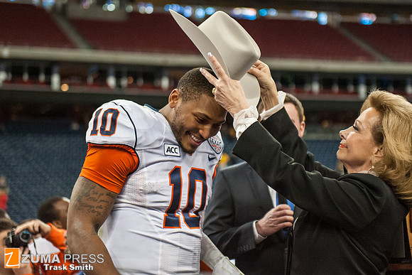 NCAA football 2013 - Texas Bowl: Minnesota vs Syracuse