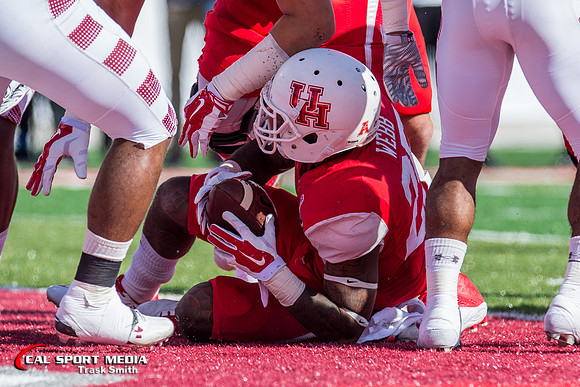NCAA Football 2015: Temple Owls vs Houston Cougars DEC 05