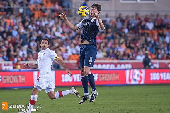 Soccer 2012 - USA and Canada tie 0-0