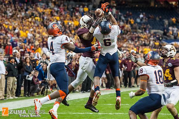 NCAA football 2013 - Texas Bowl: Minnesota vs Syracuse