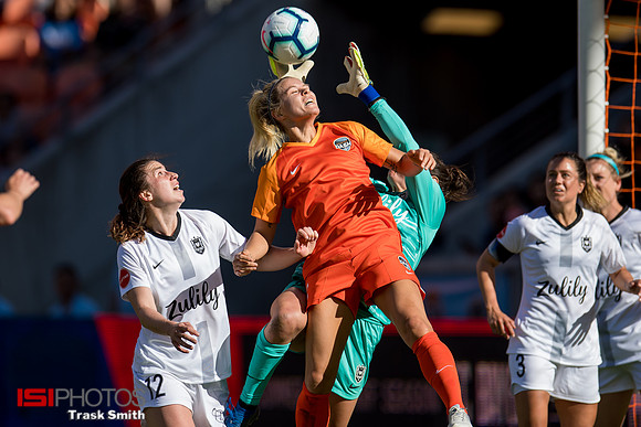 Rachel Daly, Michelle Betos