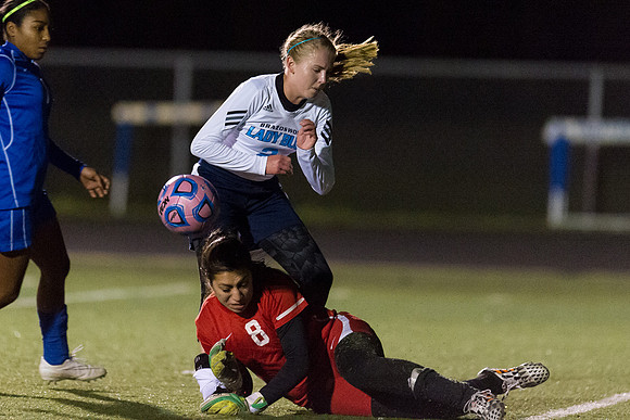 Soccer 2015 - Brazoswood vs Dickinson