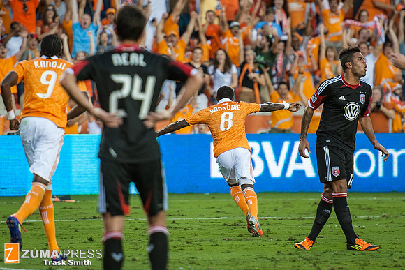 MLS 2012 – Houston Dynamo Defeat DC United 3-1