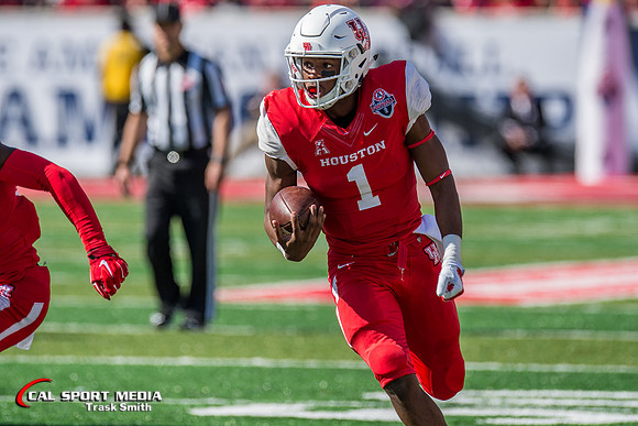 NCAA Football 2015: Temple Owls vs Houston Cougars DEC 05