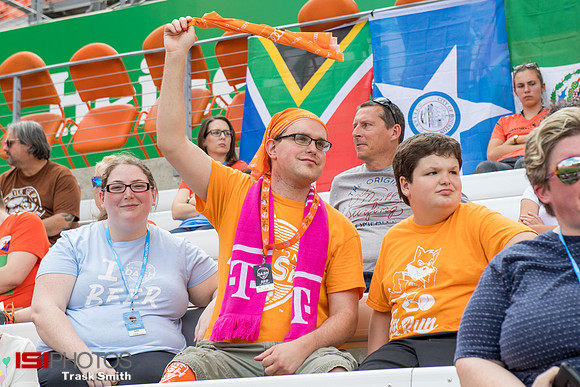 Houston Dash fans