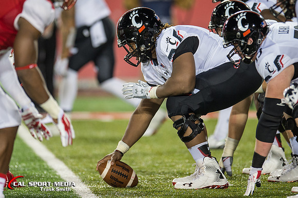 NCAA Football 2015: Cincinnati Bearcats vs Houston Cougars NOV 07