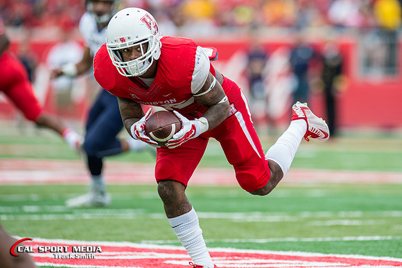 NCAA Football 2015: Navy Midshipmen vs Houston Cougars NOV 27