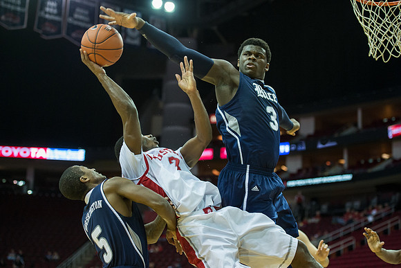 NCAA Basketball 2013 - University of Houston Cougars defeat the Rice Owls 54-52